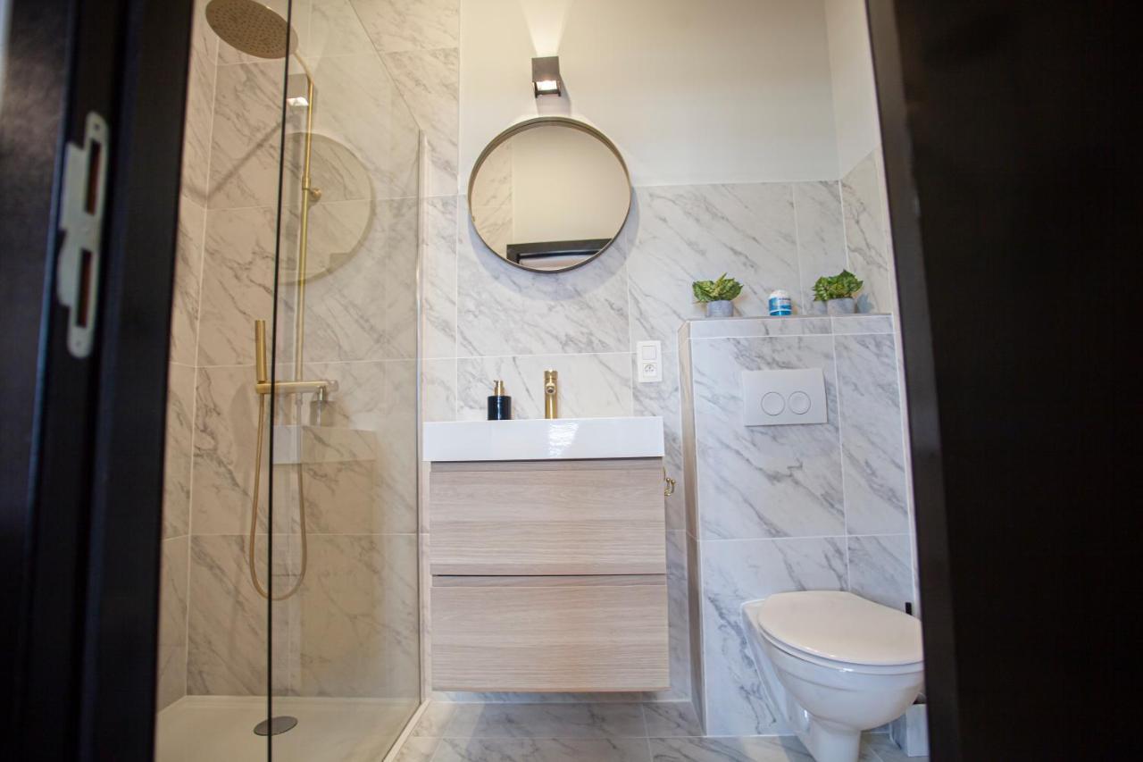 Luxury Suites Meir By Rikas Hotels Antwerpen Exteriör bild