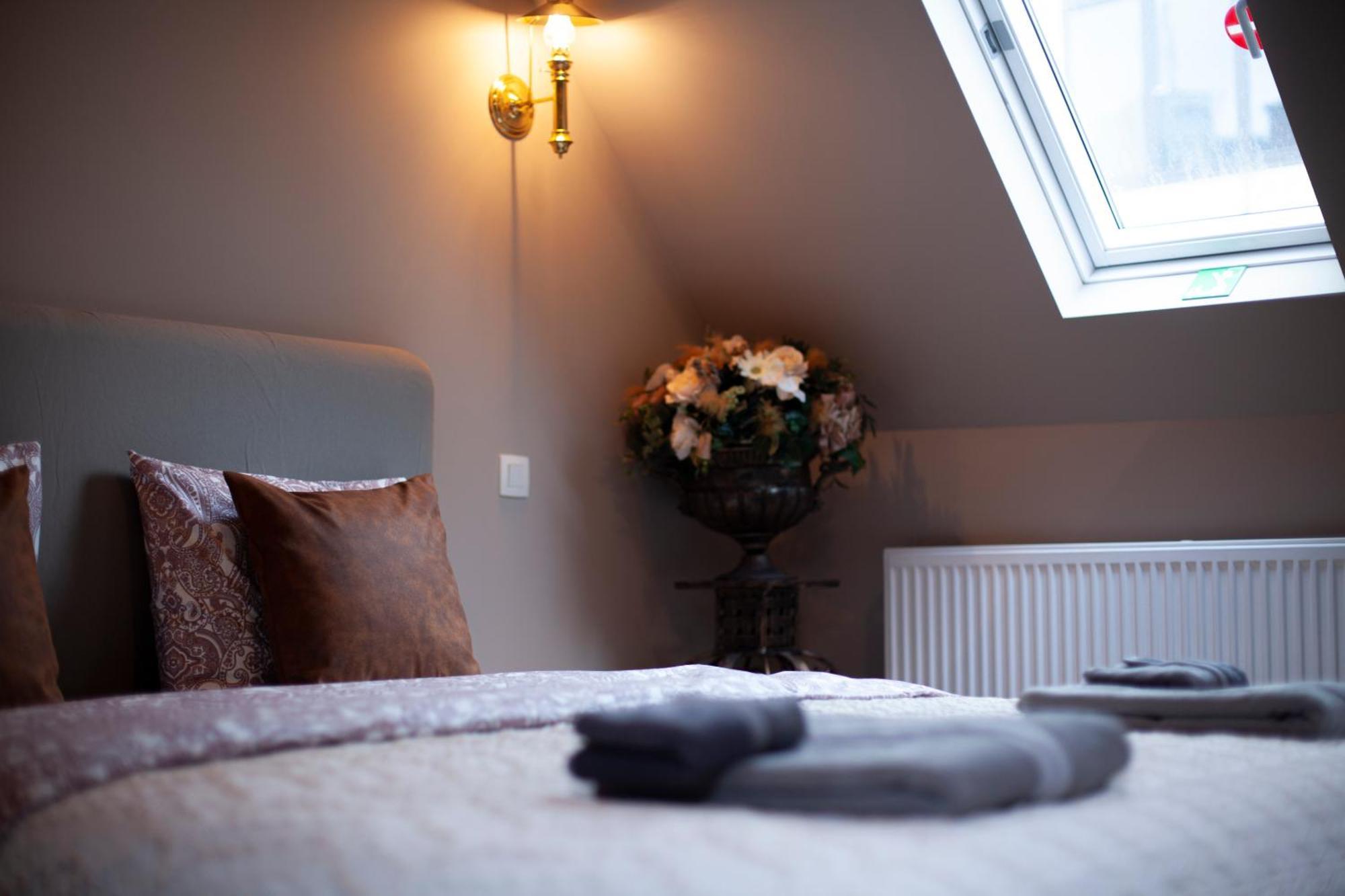 Luxury Suites Meir By Rikas Hotels Antwerpen Exteriör bild
