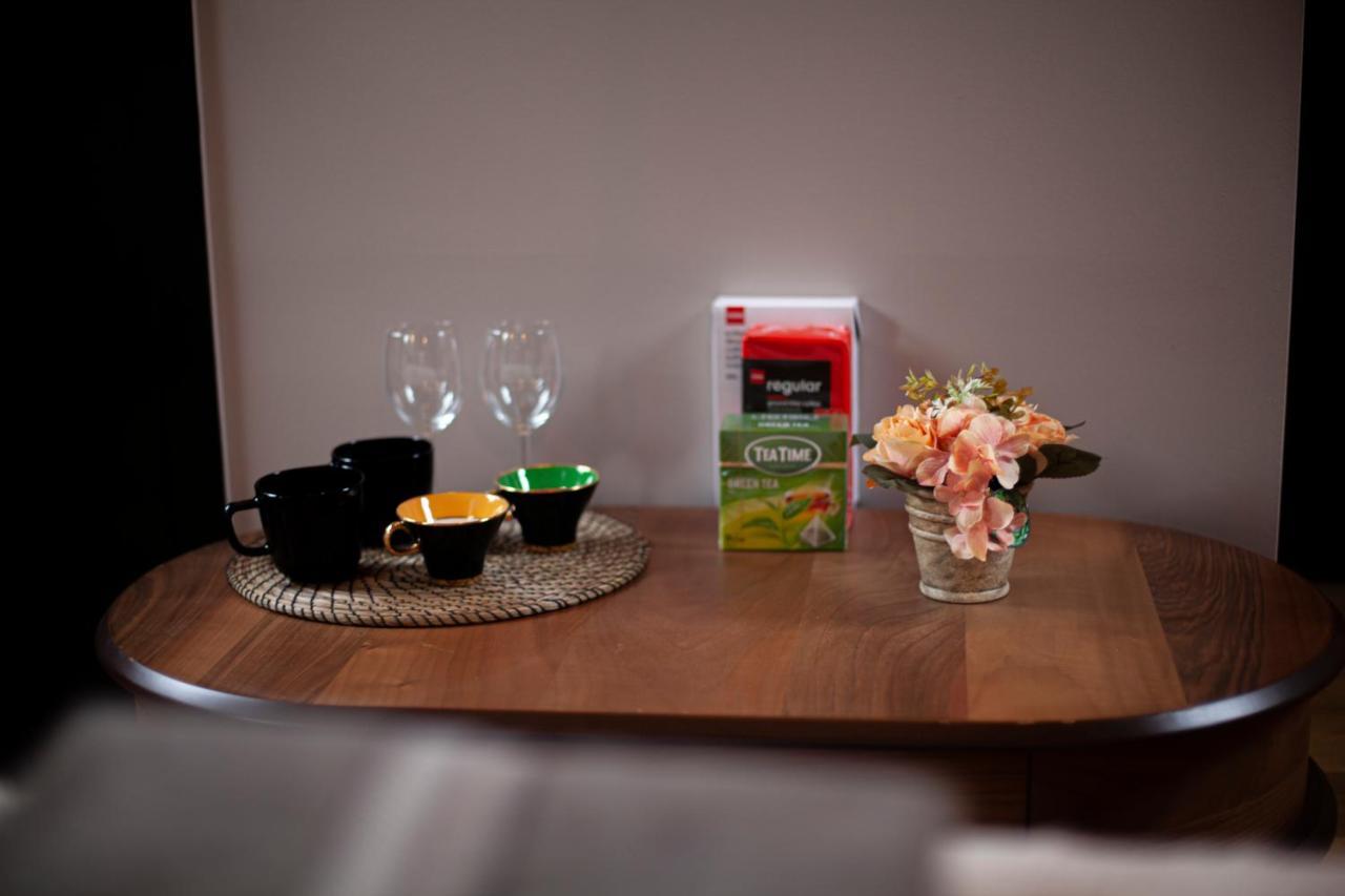 Luxury Suites Meir By Rikas Hotels Antwerpen Exteriör bild