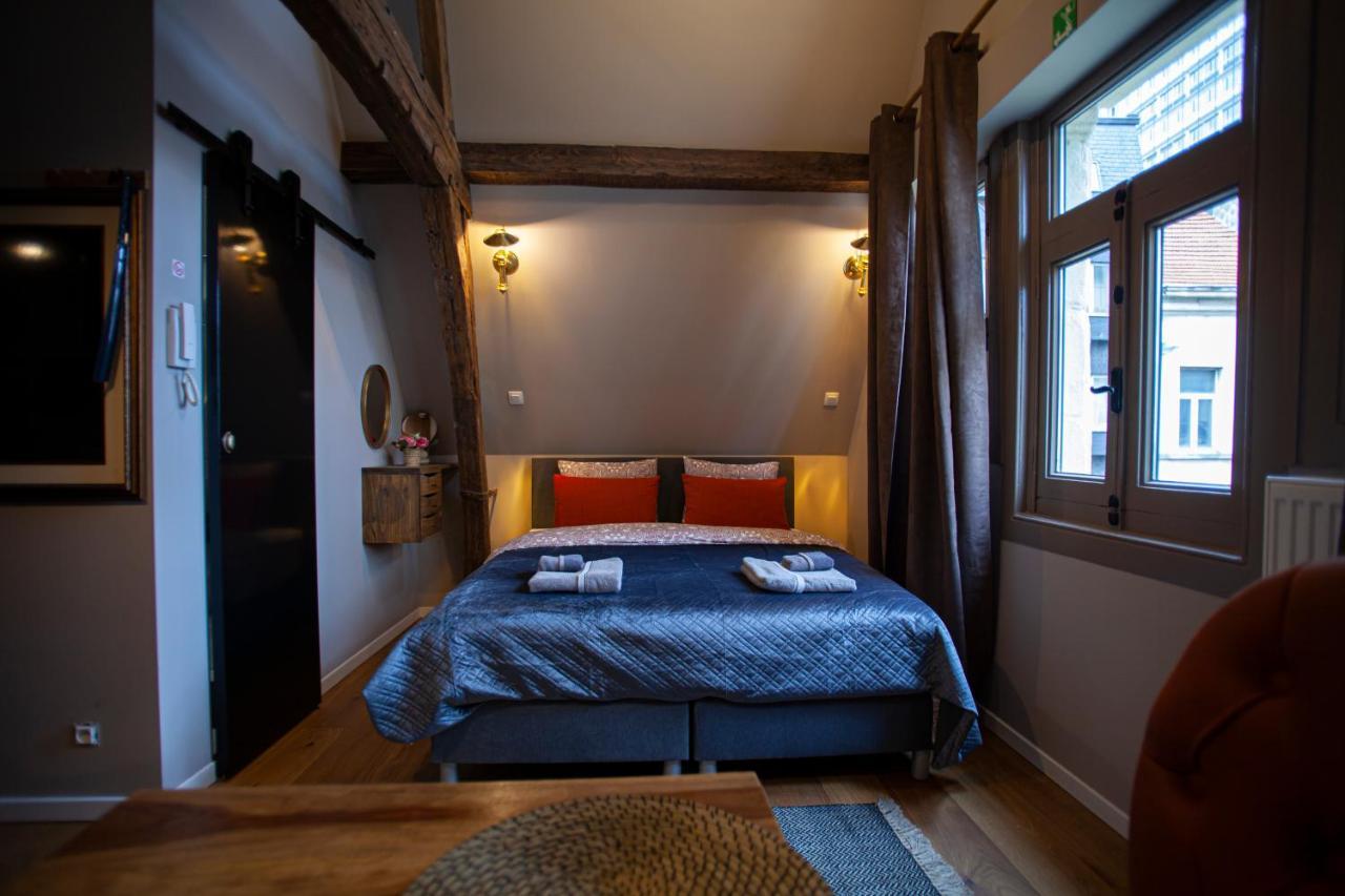 Luxury Suites Meir By Rikas Hotels Antwerpen Exteriör bild